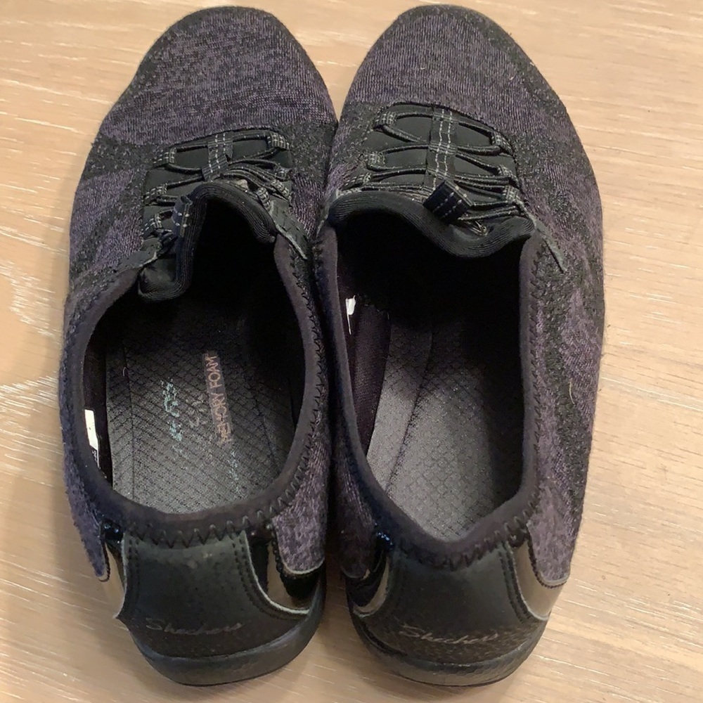 Women’s Skechers soft top shoes Size 8 - Picture 3 of 6